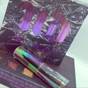 Urban Decay Palette with mini mascara